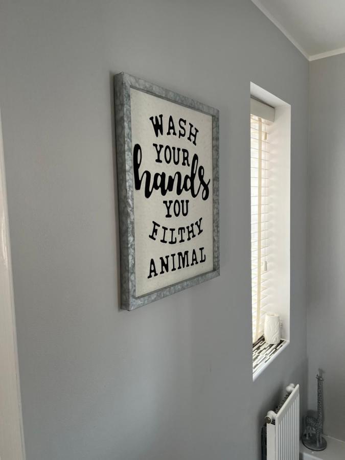 The Belfry 3 Bedrooms 2 Bathrooms Contractors & Family Higham Ferrers 외부 사진
